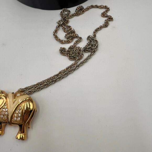 Kenneth Jay Lane KJL Vintage Avon Elephant Enamel Trunk Up Lucky Brooch Pendant - Picture 8 of 8